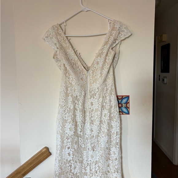 NWT!!! Lulus Wedding Dress- L 😍 - Picture 9 of 16